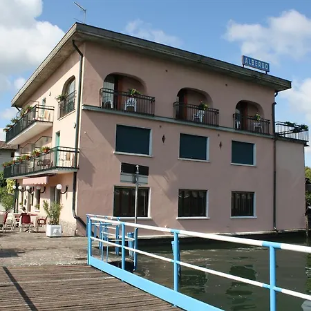 ホテル Ristorante Punta Dell'est クルザネ