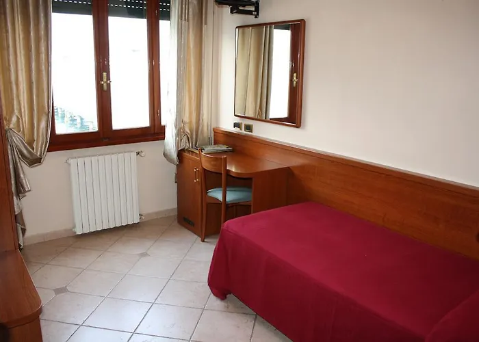 Ristorante Punta Dell'est 3* Clusane